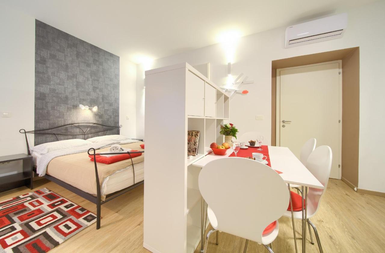 Logo Apartments 5 Min Walk To Main Square Ζάγκρεμπ Εξωτερικό φωτογραφία