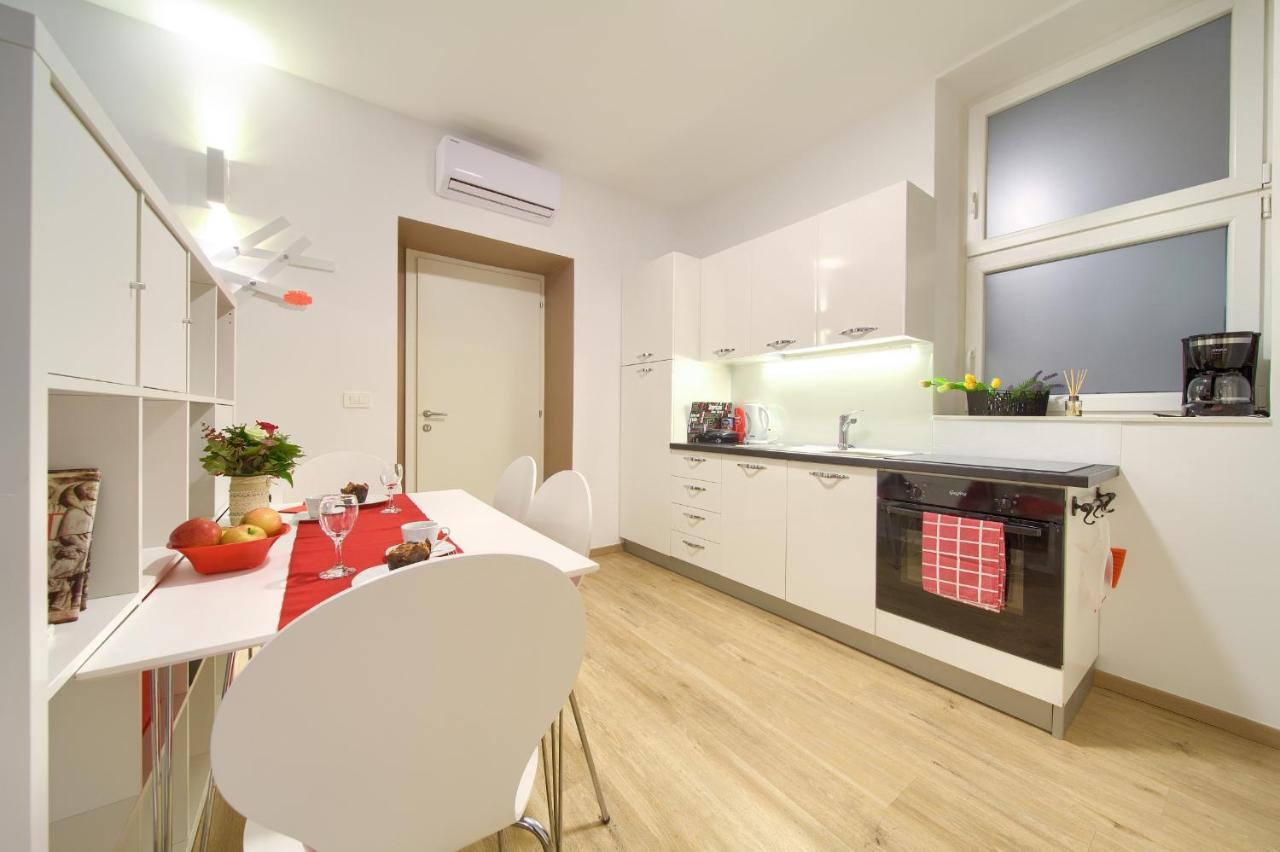 Logo Apartments 5 Min Walk To Main Square Ζάγκρεμπ Εξωτερικό φωτογραφία